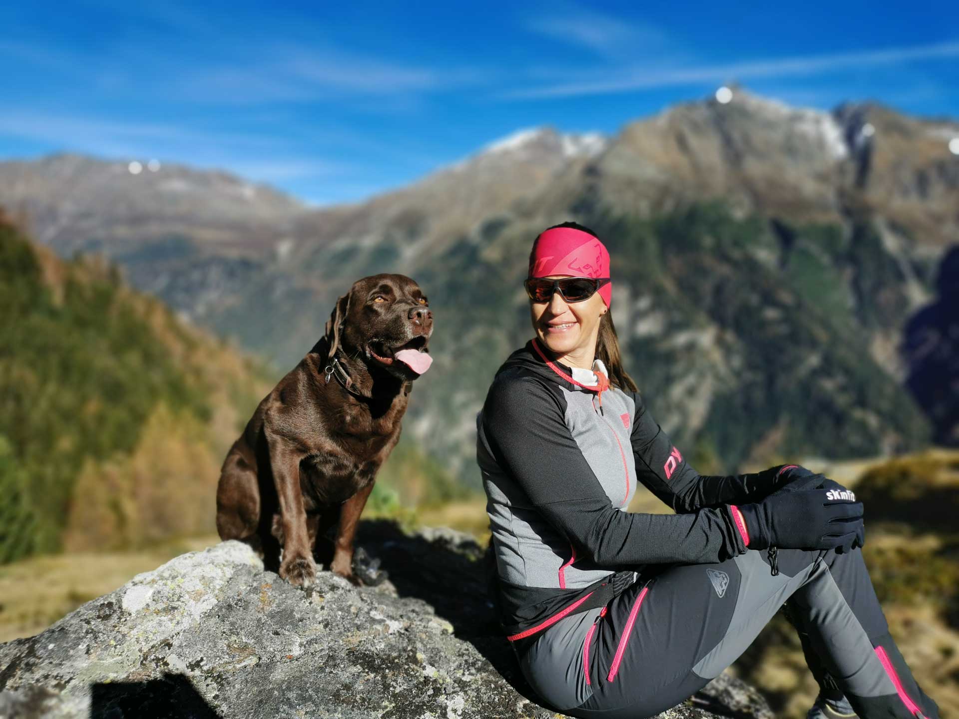 Bergwanderführerin mit Hund